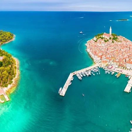Beautiful Sarizol With Indoor Pool In Vila Rovinj