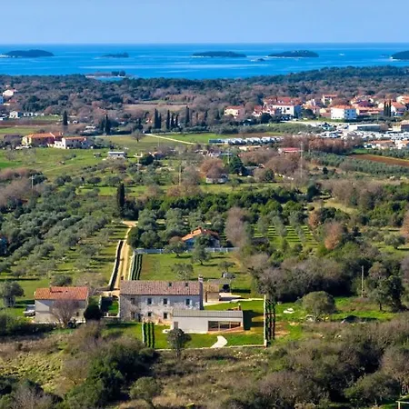 Villa Beautiful Sarizol With Indoor Pool In