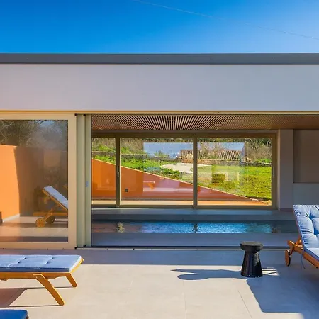 Beautiful Sarizol With Indoor Pool In וילה רוביני