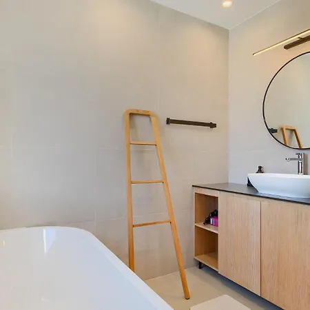 Beautiful Sarizol With Indoor Pool In וילה רוביני