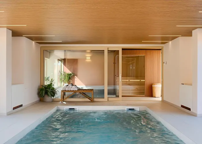 Beautiful Sarizol With Indoor Pool In Βίλα Ρόβινι