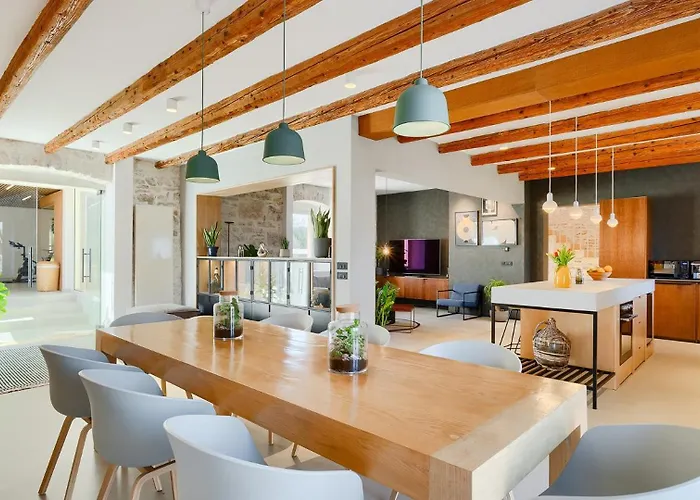 Beautiful Sarizol With Indoor Pool In