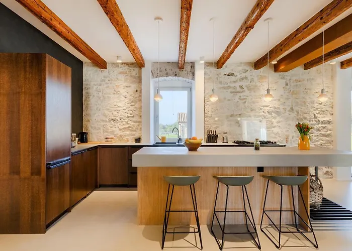 Beautiful Sarizol With Indoor Pool In Βίλα *