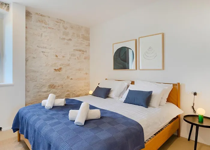 Beautiful Sarizol With Indoor Pool In Βίλα Ρόβινι