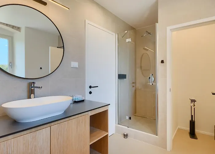 Beautiful Sarizol With Indoor Pool In Βίλα