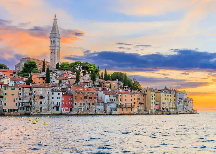 Beautiful Sarizol With Indoor Pool In * Ρόβινι